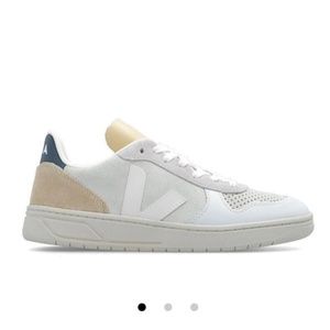 Veja V-10 Panelled Low-Top Sneakers EU41